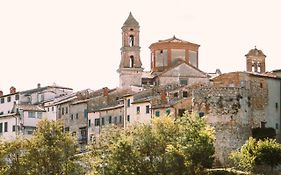 Finestra su Lucignano